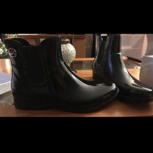 Michael Kors short ankle rain boots !